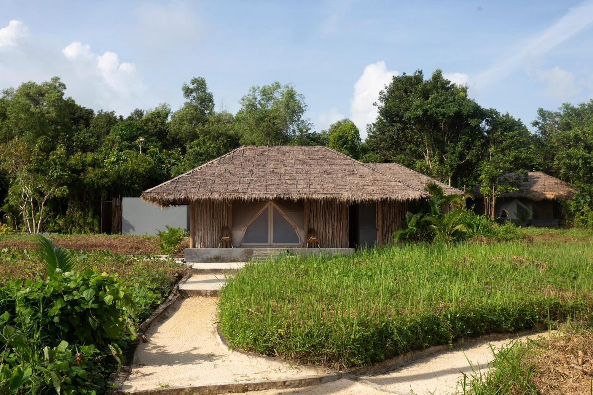 Готель Tamu Koh Rong Pagoda Beach Екстер'єр фото